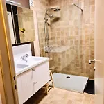You, Me And The Sea - Seaview Groundfloor