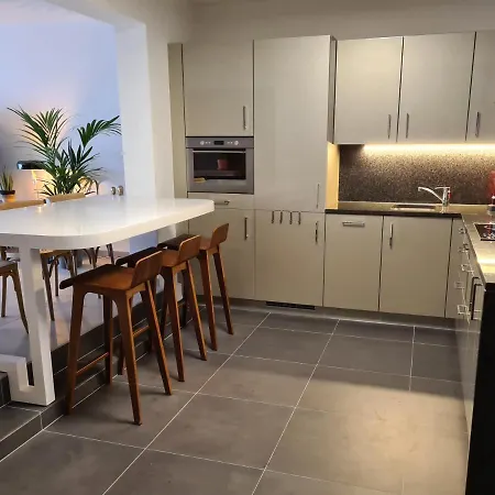 You, Me And The Sea - Seaview Groundfloor Apartment *